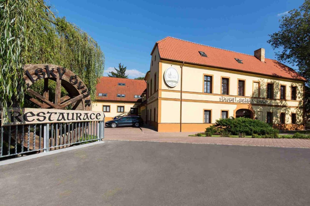 Hotel Selsky Dvur - Bohemian Village Courtyard Praga Exterior foto