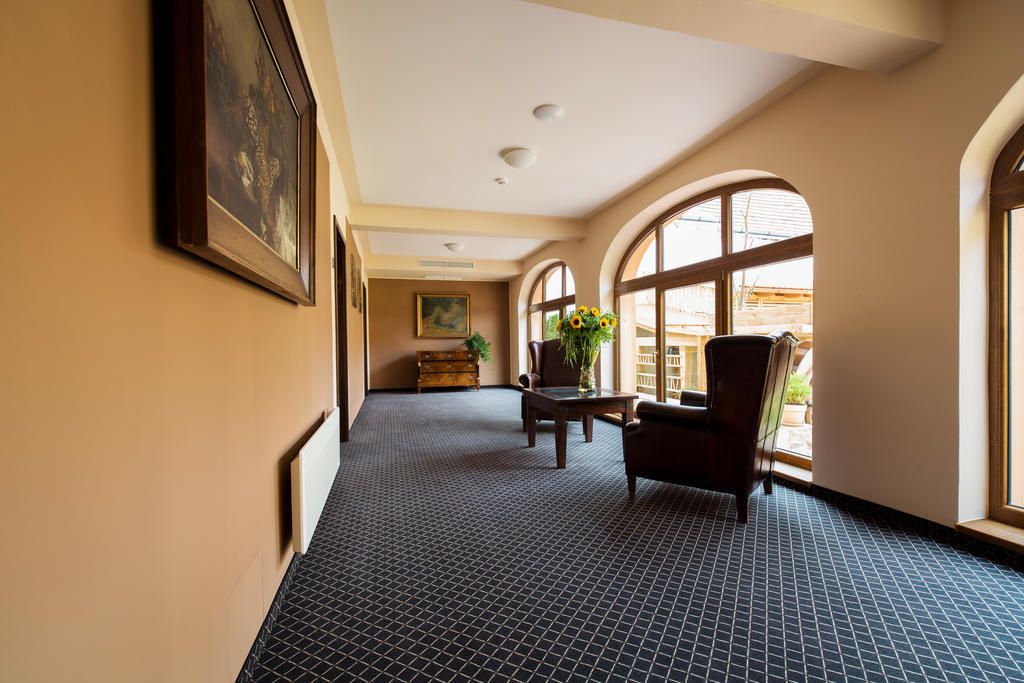 Hotel Selsky Dvur - Bohemian Village Courtyard Praga Exterior foto