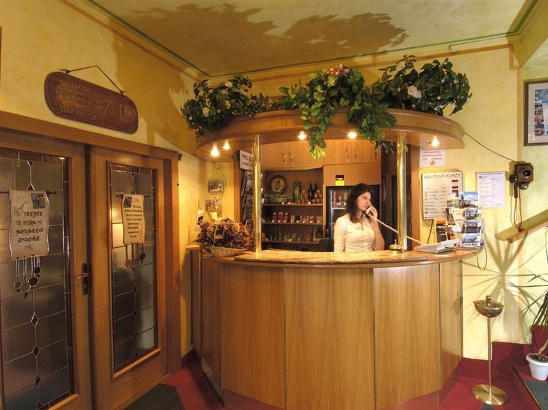 Hotel Selsky Dvur - Bohemian Village Courtyard Praga Exterior foto