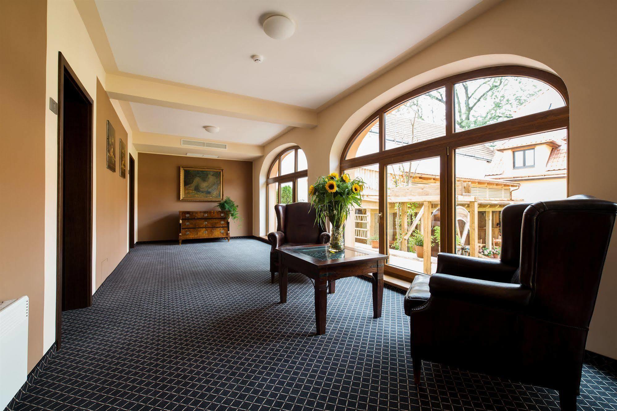Hotel Selsky Dvur - Bohemian Village Courtyard Praga Interior foto