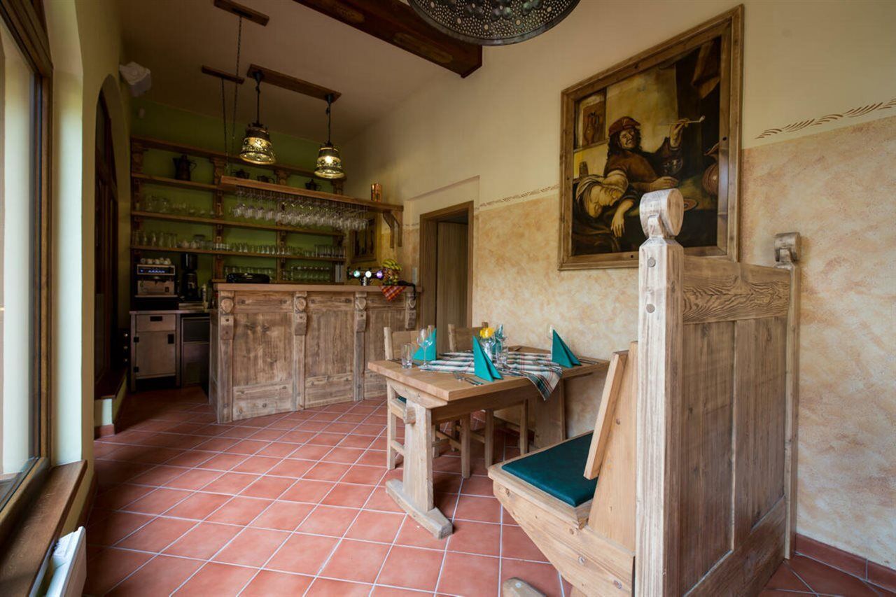 Hotel Selsky Dvur - Bohemian Village Courtyard Praga Exterior foto